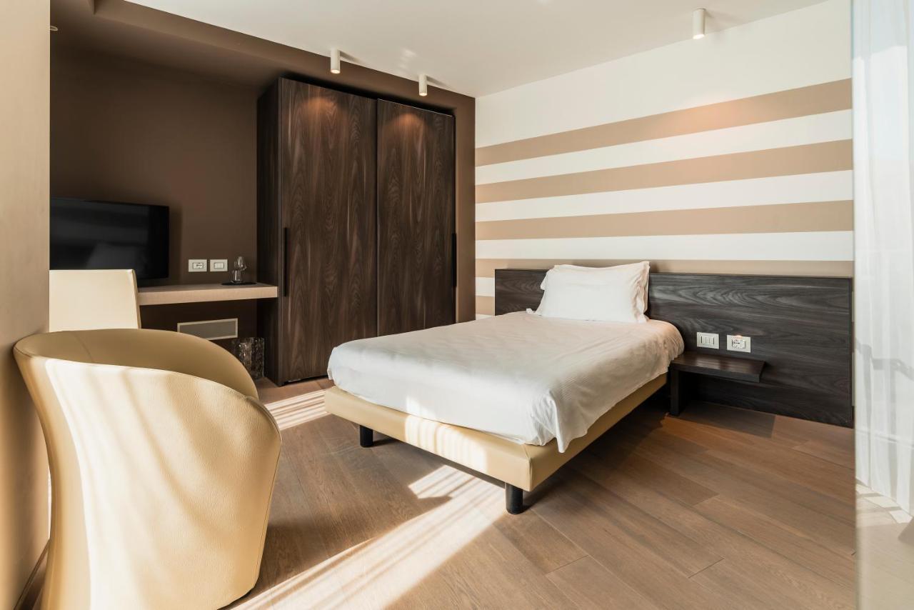Suites Hotel Astor Belluno Exterior foto